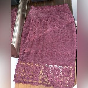 Bar III, Midi lace skirt, lined. Size M